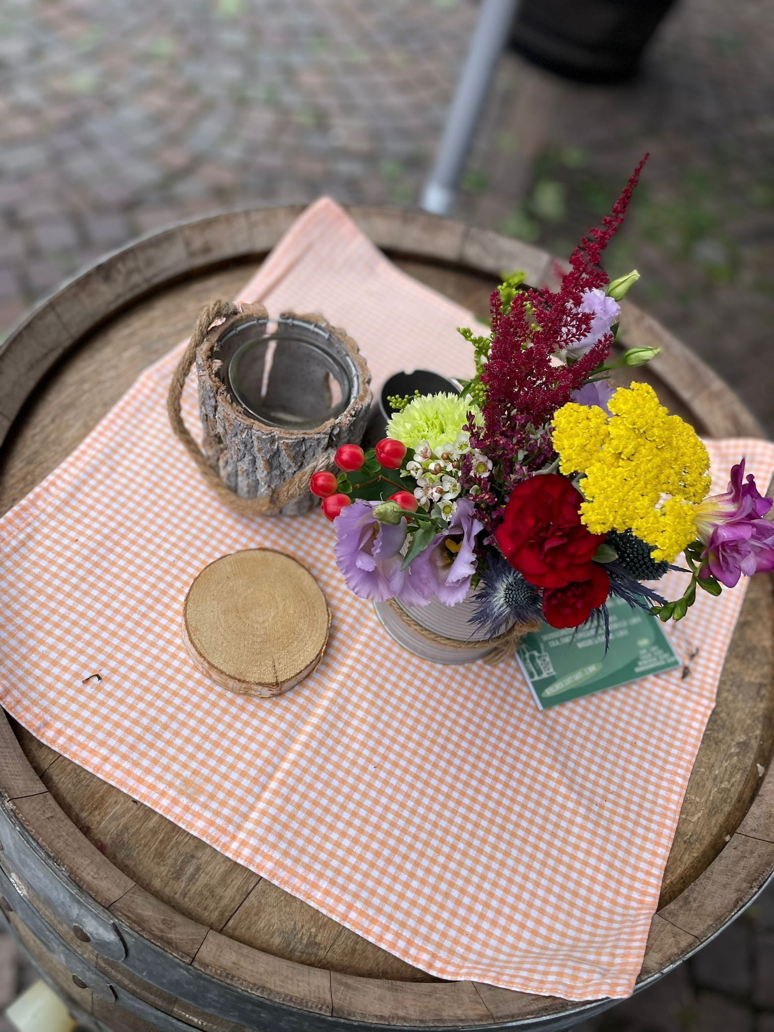 Detail – Tischdekoration im Sommer