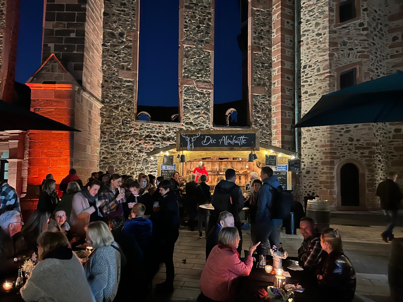 Die Almhütte an der Wallonischen Kirche Hanau – Nachtaufnahme