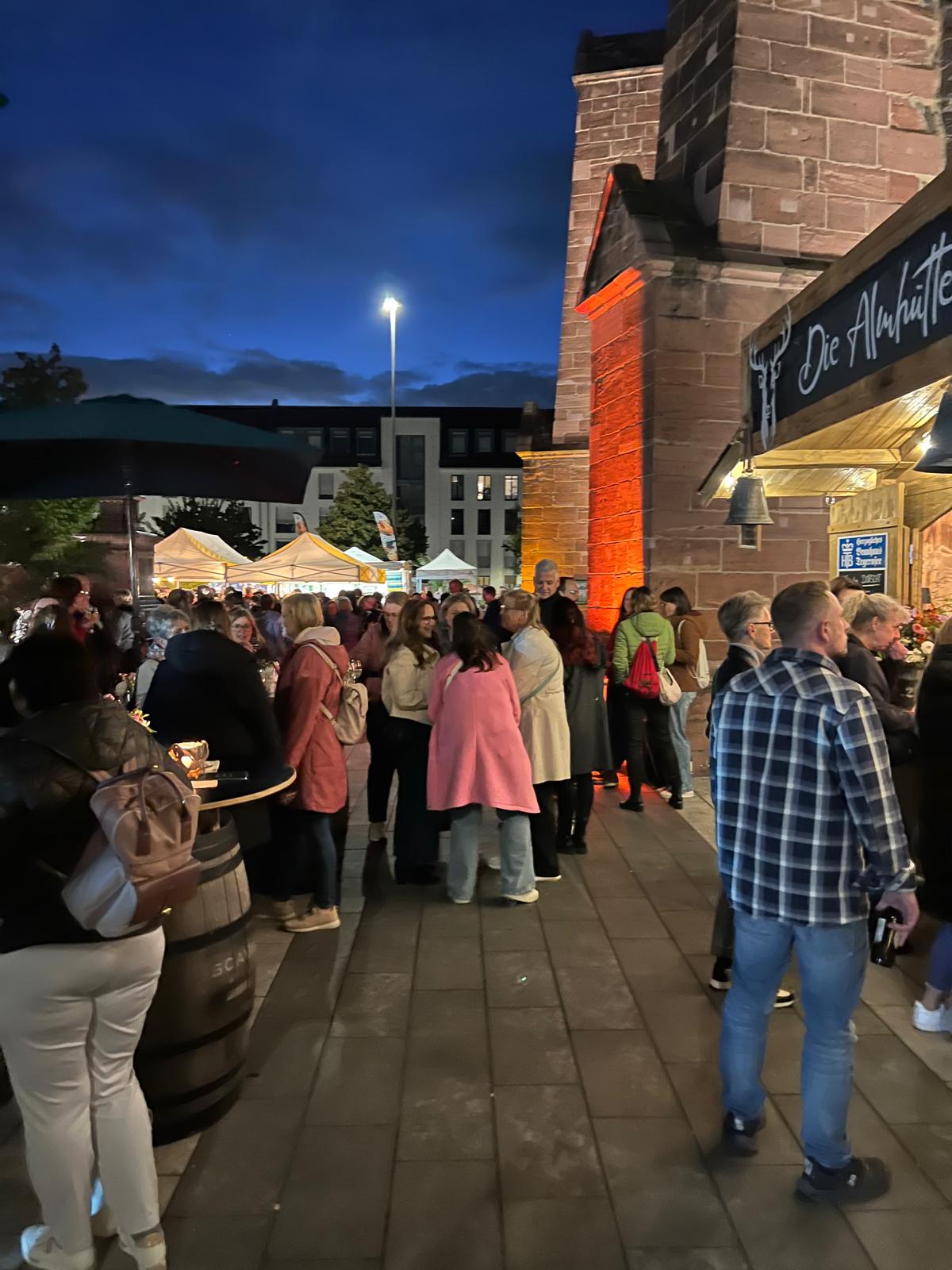 Die Almhütte an der Wallonischen Kirche Hanau – Nachtaufnahme